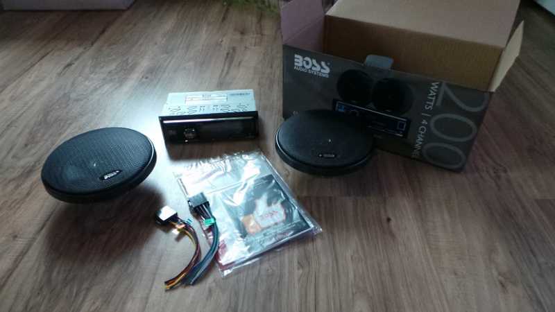 Test: BOSS AUDIO 636CK Audiopaket mit 610UA Single-DIN AM / FM / MP3 / USB / SD Player Autoradio 200 Watt und ein Paar CK65 6.5" Zoll 2-Wege-Full-Range Lautsprecher 250 Watt Test: BOSS AUDIO 636CK Audiopaket mit 610UA Single-DIN AM / FM / MP3 / USB / SD Player Autoradio 200 Watt und ein Paar CK65 6.5" Zoll 2-Wege-Full-Range Lautsprecher 250 Watt